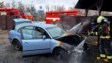 У селі на Волині загорілося авто. Фото