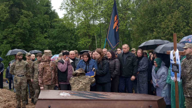 Не такого повернення додому Героя чекали мати, родина та громада: на Волині поховали 28-річного захисника Андрія Мороза