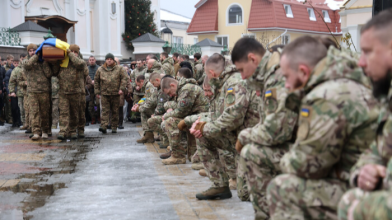 Навіки 29: у Луцьку попрощалися з військовослужбовцем Олексієм Бондаренком