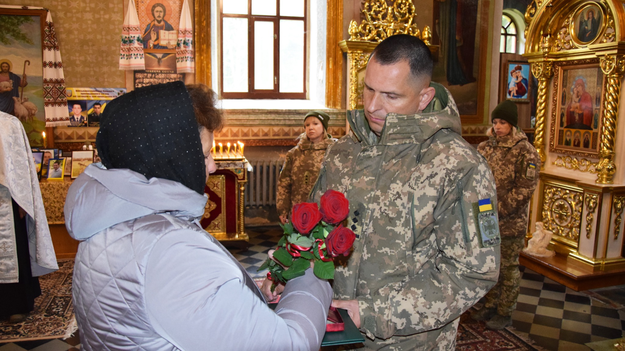 Загинули за Україну: рідним прикордонників з Волині вручили їхні посмертні нагороди  