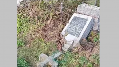 Знищені могили на цвинтарі в Сокалі