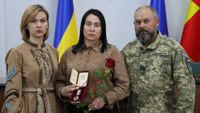 У Луцьку рідним загиблих Героїв передали державні посмертні нагороди