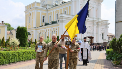 У Луцьку провели в останню путь Валерія Ткачука: захисник поліг понад півтора року тому