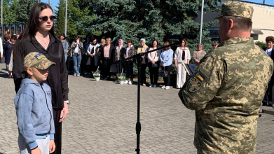 На Волині родині загиблого 30-річного захисника вручили орден «За мужність»