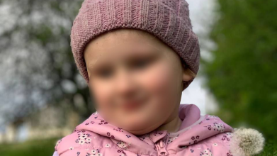 У Черкасах від ангіни померла 2-річна дівчинка, мама звинувачує лікарів