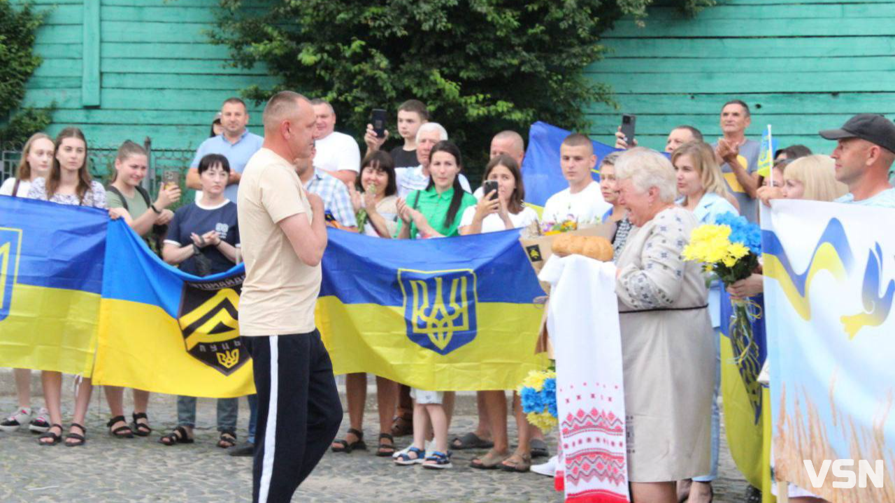 Понад два роки в російському полоні: у Луцьку зустріли військового Сергія Колошву