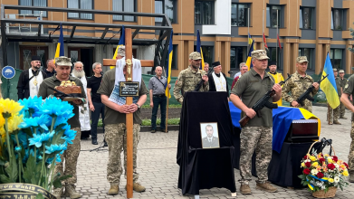Помер внаслідок важкого поранення: на Волині провели у вічність 27-річного Героя Артема Кузьмичука