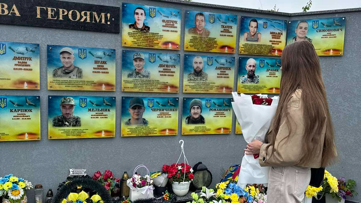 Воїна Олександра Черниченка посмертно нагородили орденом «За мужність»: нагороду вручили рідним