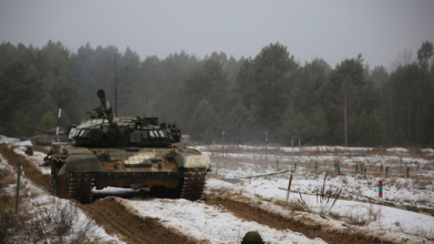 Білорусь переміщує війська вздовж кордону з Україною