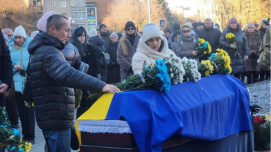 Сумне Різдво: на Волині в останню земну дорогу 32-річного воїна Володимира Бичика