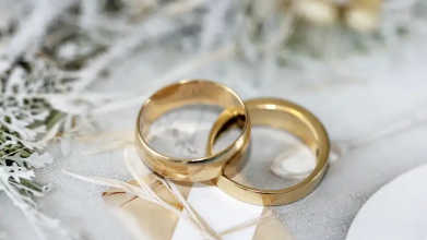 Українці за кордоном тепер зможуть одружитися, розлучитися та навіть померти