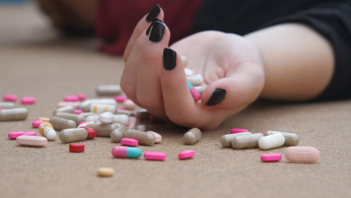 На Волині 16-річна дівчина наковталась таблеток