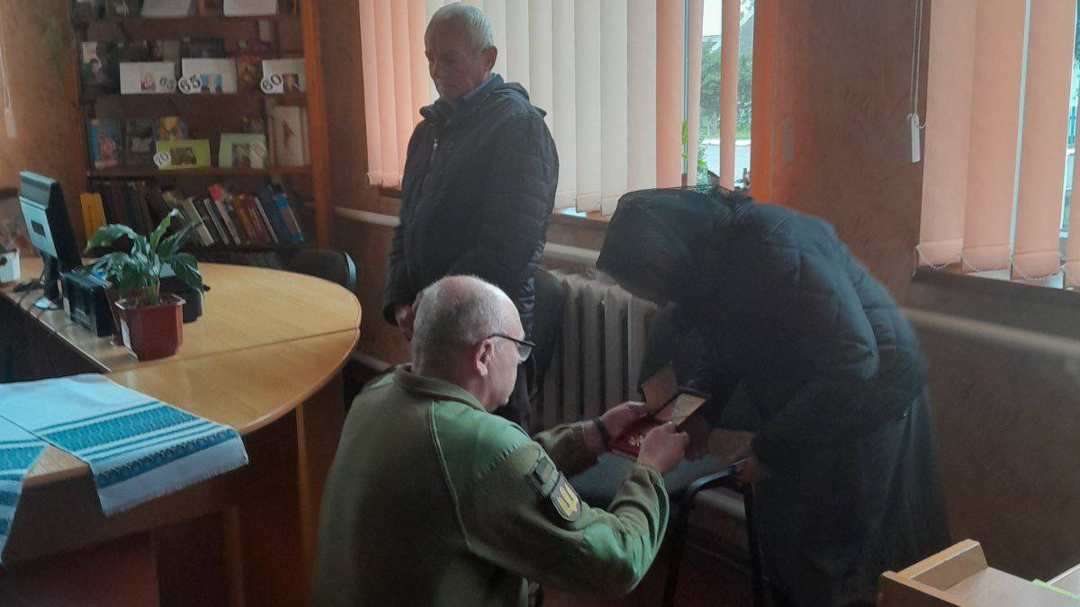 Віддали життя за Україну: рідним Героїв з Волині вручили нагороди