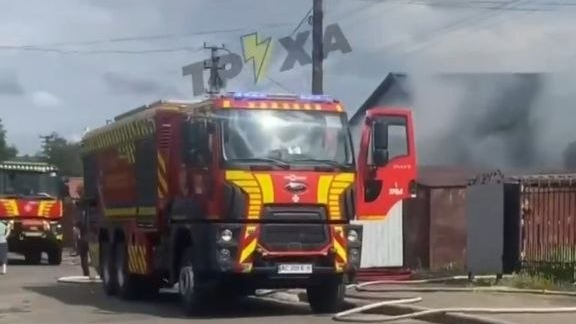 У Луцьку та Ковелі ліквідували дві пожежі: горіли гараж і легковик
