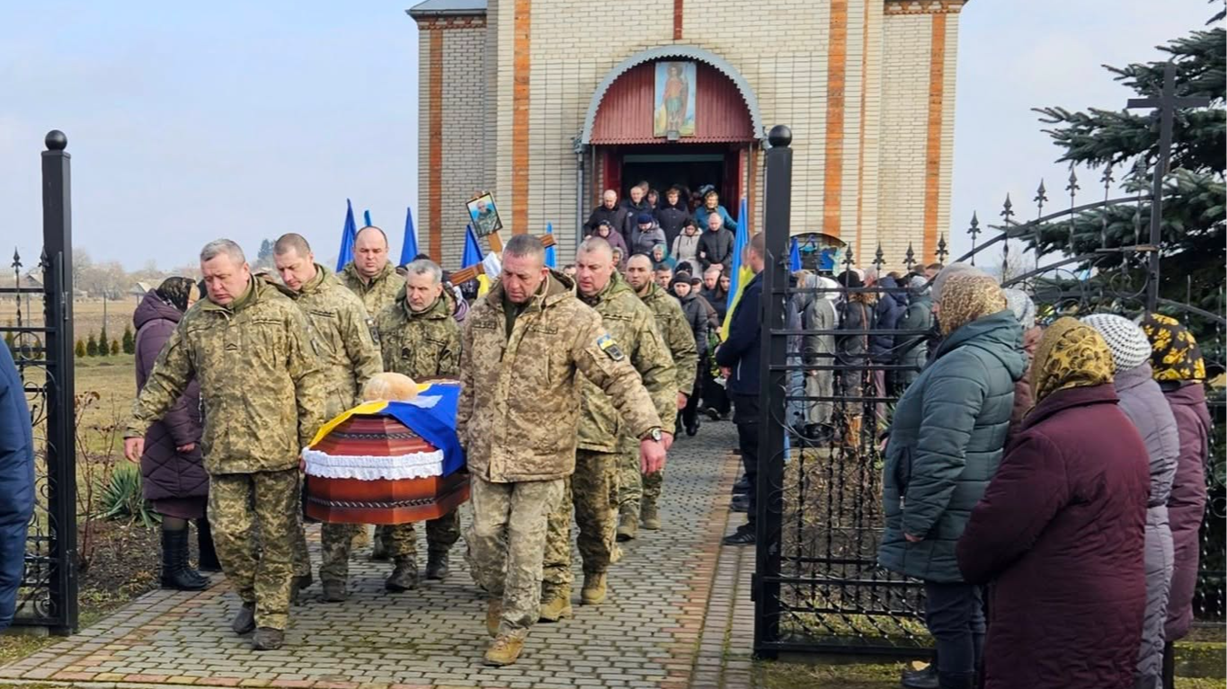 На Волині попрощалися з Героєм Володимиром Силкою