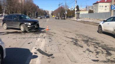 У Луцьку на Відродження - ДТП за участю двох легковиків