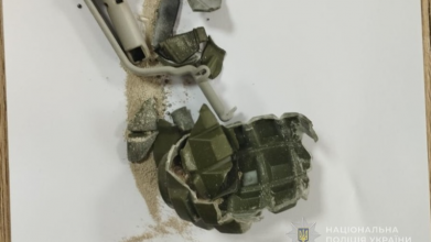 На Одещині третьокласниця принесла до школи гранату, щоб похизуватися