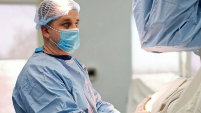 Волинські травматологи провели успішну операцію літній пацієнтці з переломом стегна