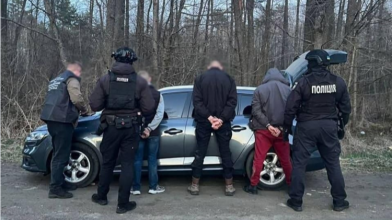 Віз чоловіків до румунського кордону за 1700 доларів: на Волині судили військовослужбовця
