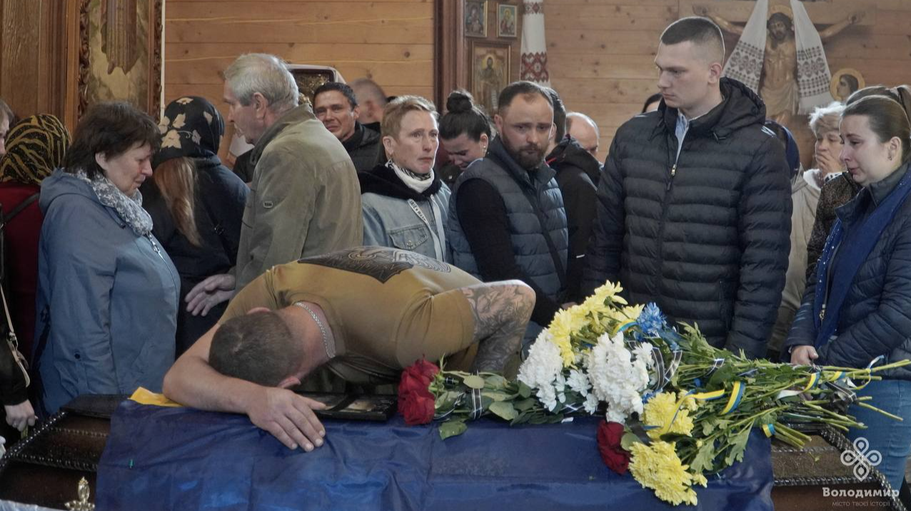 Життя обірвалося під час лікування: на Волині поховали молодого військовослужбовця Дмитра Олівка
