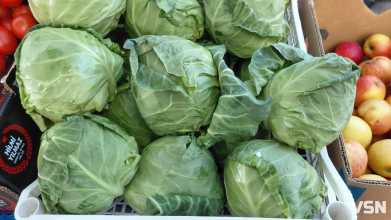 Капуста за ціною мʼяса на ринку у Луцьку: звідки везуть і чому така вартість?