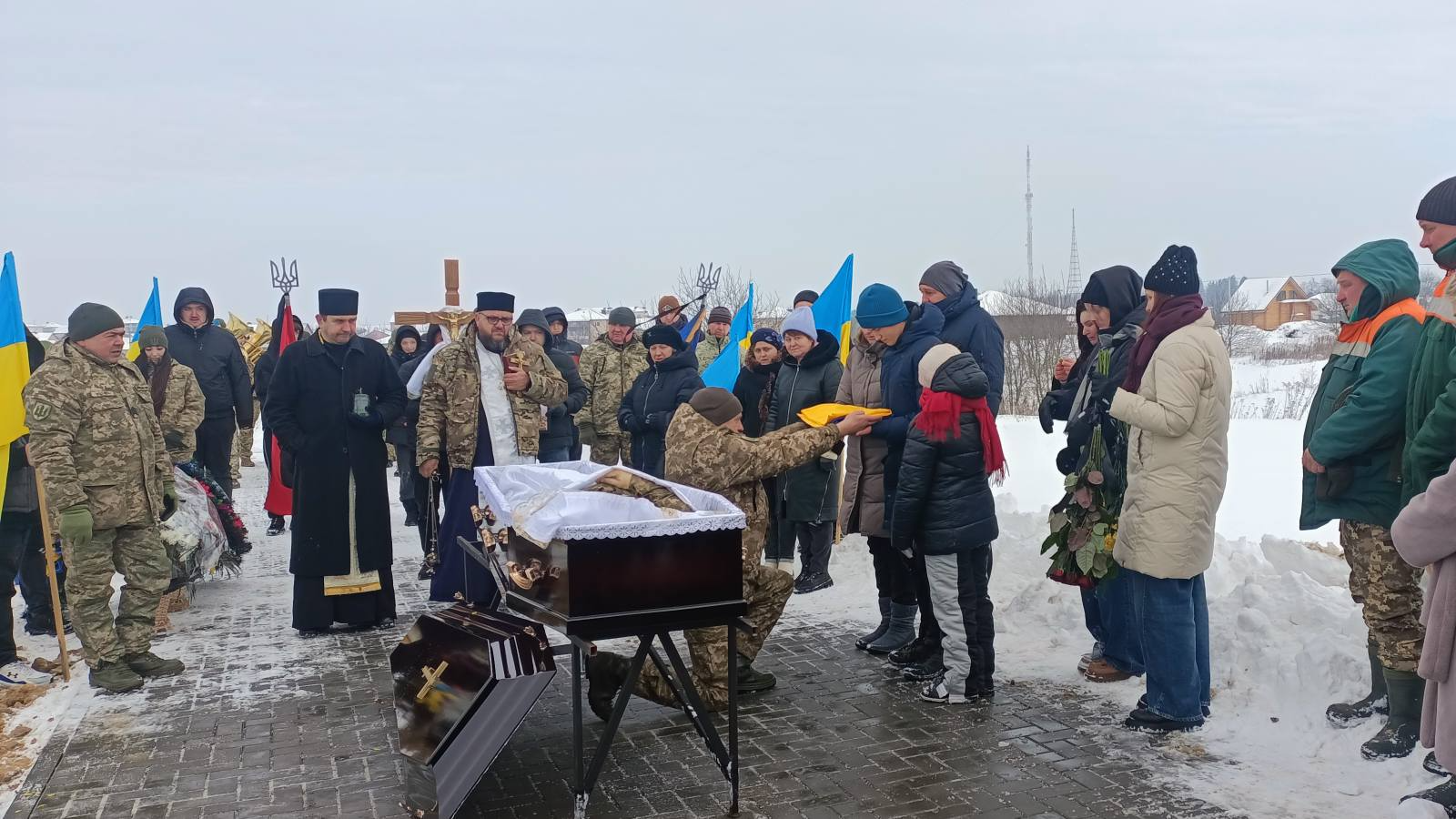 Разом із сім'єю переїхав з Криму: біля Луцька попрощалися із військовослужбовцем Андрієм Саєнком