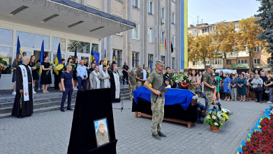 За день до загибелі отримав відзнаку від командира: на Волині попрощались із Героєм Володимиром Гузем