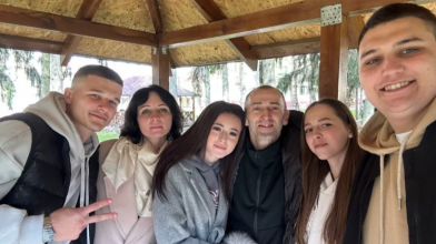 Вперше побачив онука: прикордонник з Волині зустрівся з родиною після майже року полону