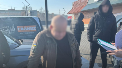 За 2 тис доларів обіцяв «службу в тилу»: на Волині водій-механік заробляв на військових у СЗЧ