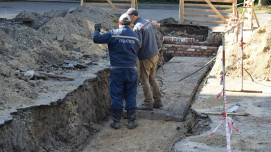 У Луцьку триває ремонт трьох аварійних ділянок тепломереж міста