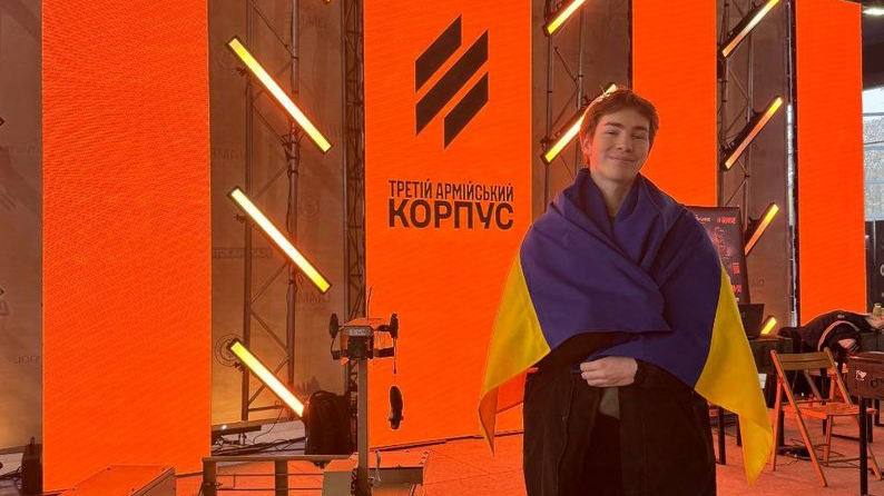 «Я думав, що це далеко від фронту і не буде як там»: кримчанин провів ніч в укритті на вокзалі у Ковелі, як місто атакували шахеди