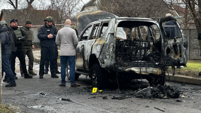 На Дніпропетровщині невідомі розстріляли авто заступника міського голови: він загинув на місці
