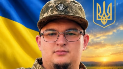 Дрон атакував потяг, у якому він повертався з відпустки: на Волині прощатимуться із 21-річним воїном Віктором Сігнаєвським
