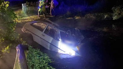 Трагічна ДТП на Волині: авто злетіло у став, загинули водій і пасажир