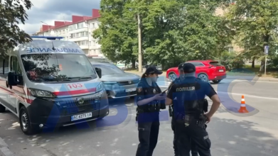 У Луцьку на Рівненській автівка збила дівчину