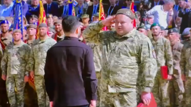 Захищає Україну з 2014 року: командира з Волині Володимир Зеленський нагородив орденом Богдана Хмельницького