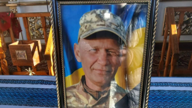 Служив на найважчих напрямках фронту: на Волині поховали Героя Юрія Савлюка