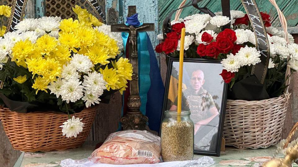 На Волині провели в останню дорогу воїна Романа Лисюка, який помер від важкого поранення