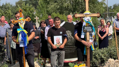 На Волині провели в останню путь полеглого 39-річного Героя Віталія Вороб'я