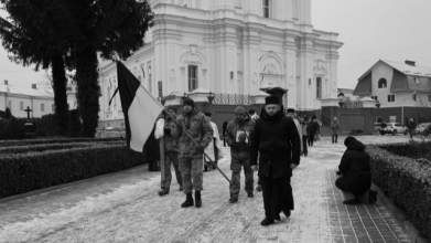 Загинув на Донеччині: у Луцьку попрощалися з Героєм Сергієм Лазарєвим