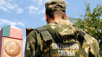 Білоруські прикордонники поскаржились на «провокації» з української сторони. Відео
