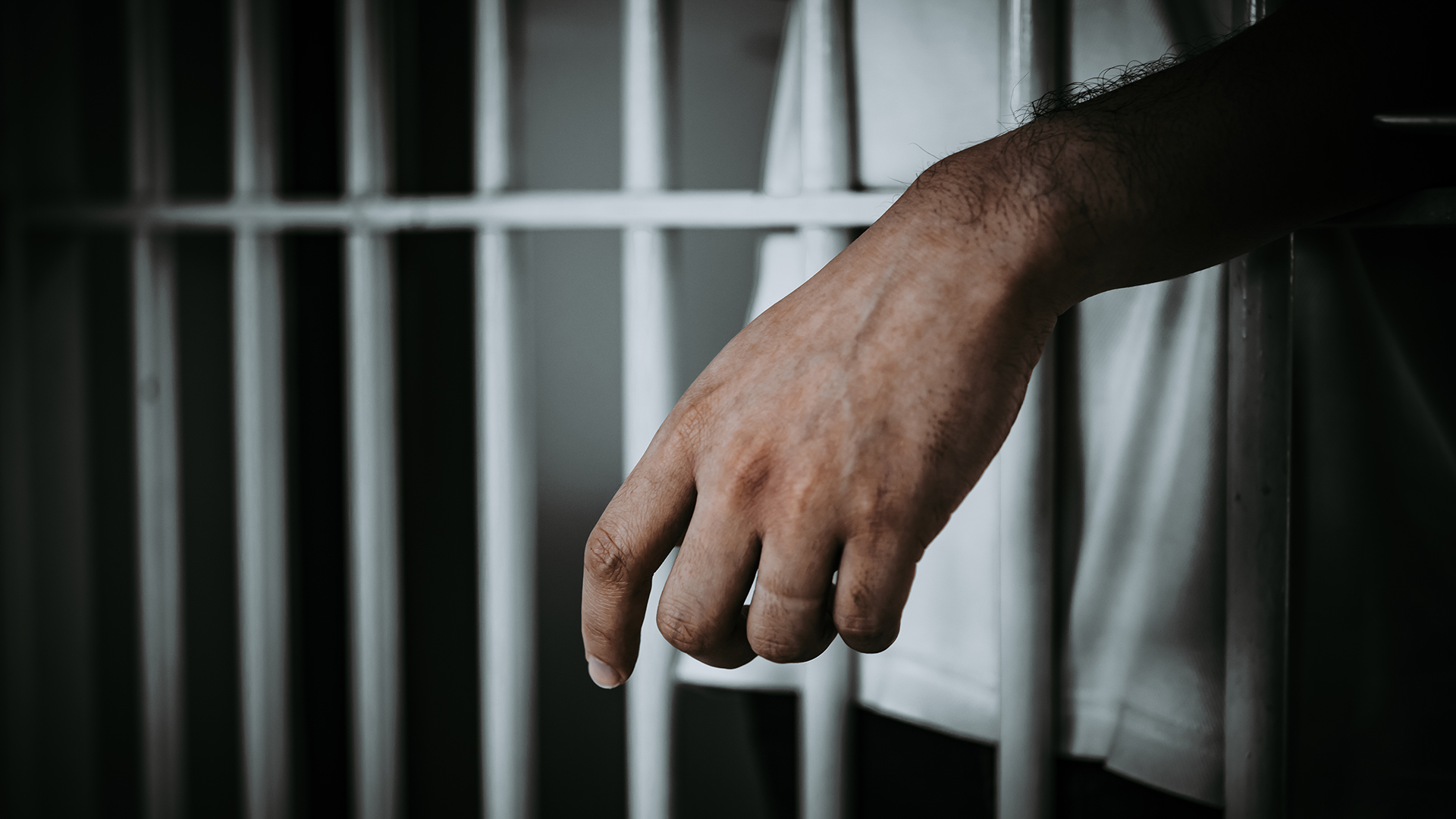 За доведення 13-річного сина до самогубства 65-річного волинянина засудили на вісім років