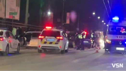 У Луцьку сталася серйозна ДТП: на місці поліція та «швидка». Відео