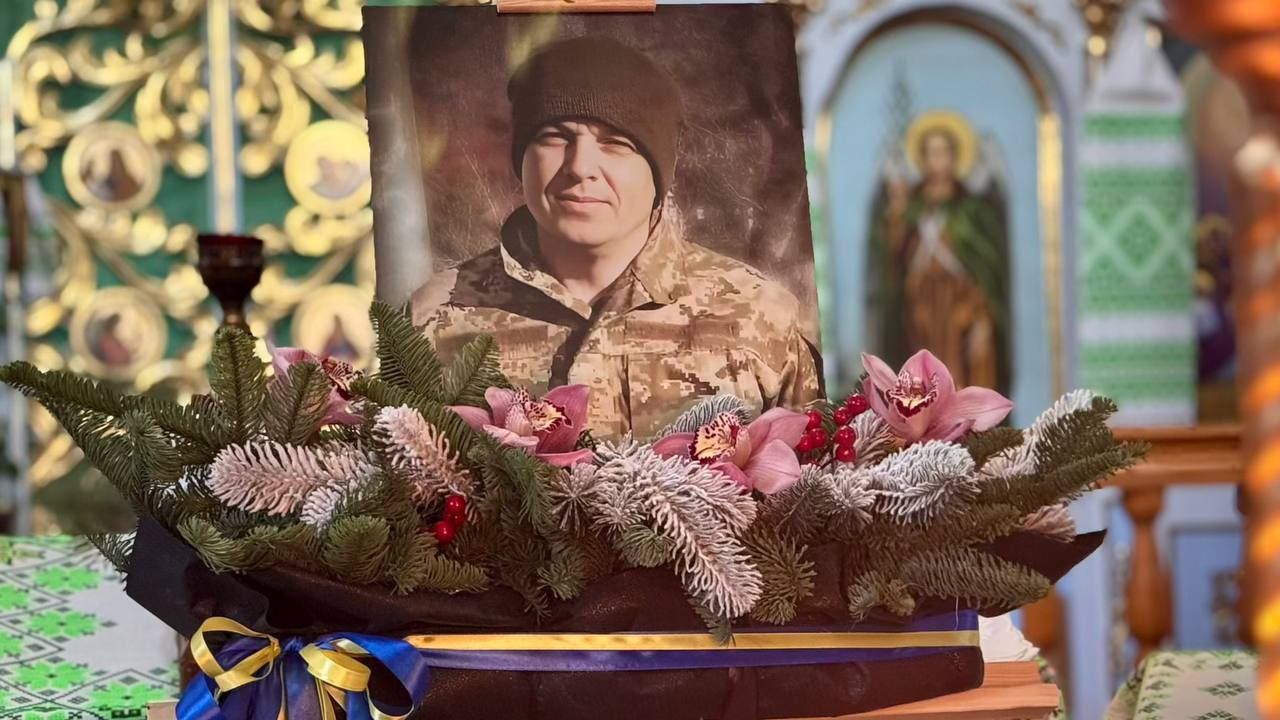 Серце зупинилося в районі виконання бойових дій: на Волині попрощалися із захисником Віктором Коржаном