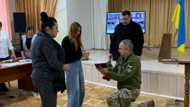 Загинув на Донеччині: родині Героя з Волині вручили його посмертну нагороду