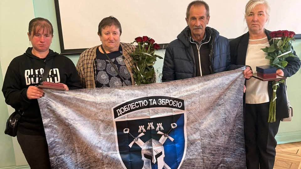 Посмертні нагороди вручили родинам двох захисників із Волині
