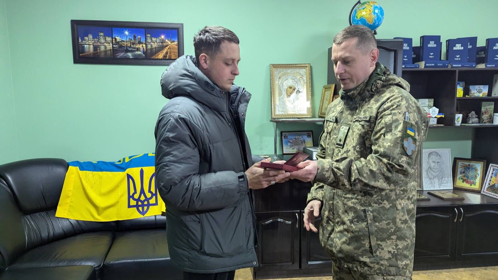 Хороший батько, вправний господар: на Волині синові Героя вручили його посмертну нагороду