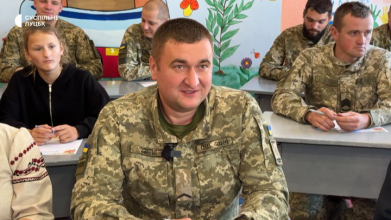 Після нічного чергування — за парту: як волинські прикордонники зі школярами писали Радіодиктант