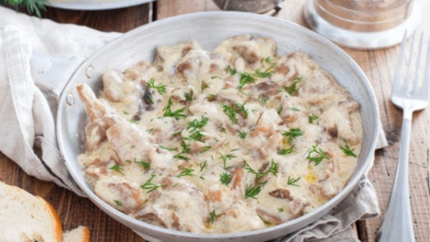 Як приготувати смачні опеньки в сметані: швидкий рецепт ніжної страви