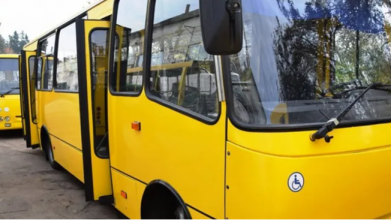 У Луцьку судили водія автобуса, який вдруге сів за кермо без прав